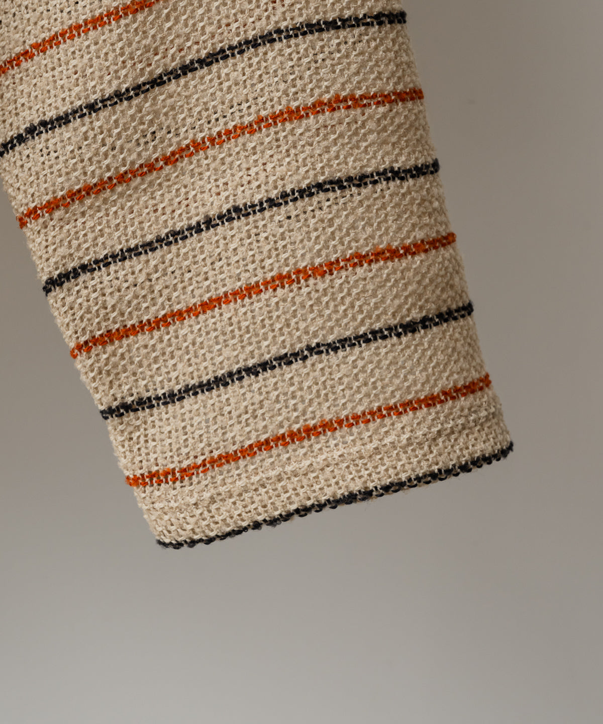 CUT BORDER HOODIE