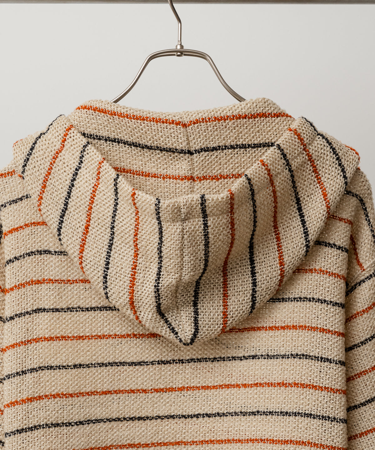 CUT BORDER HOODIE