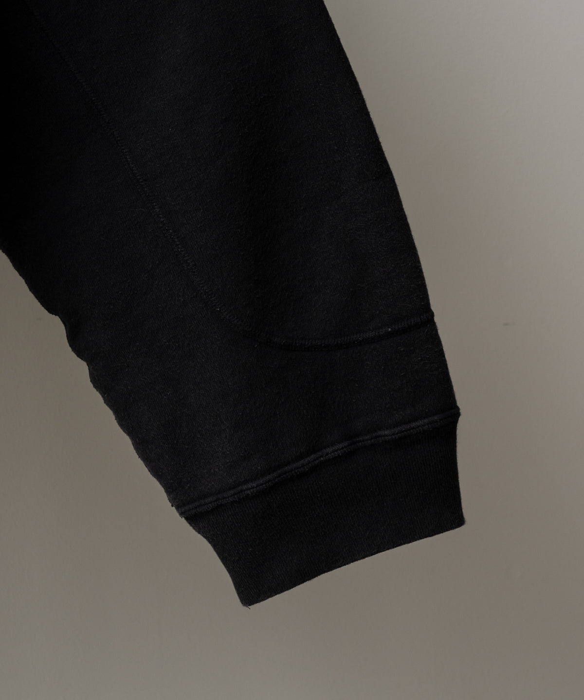 FLEECE-LINED SWEAT VERSITY SH