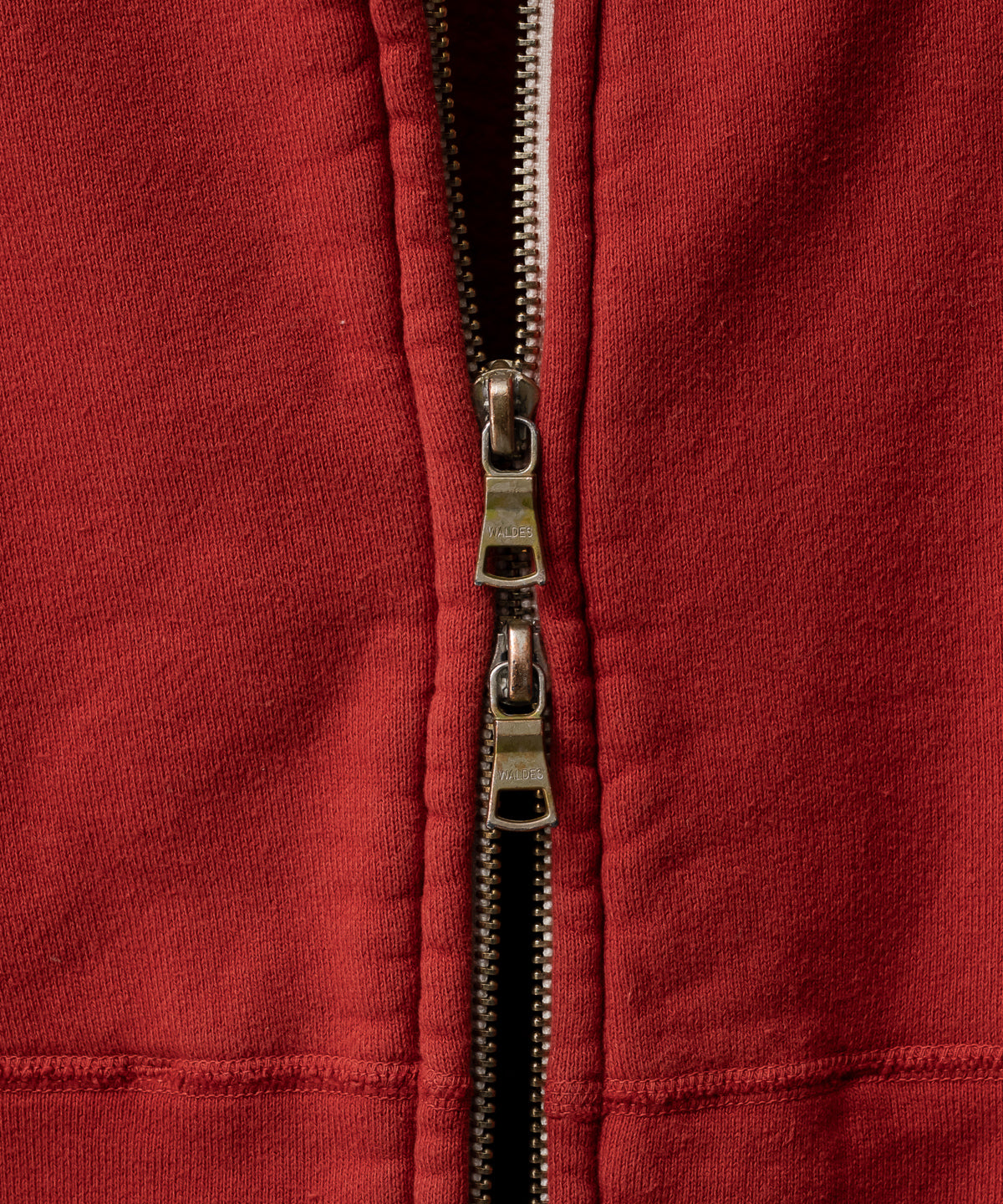 FLEECE-LINED SWEAT VERSITY SH