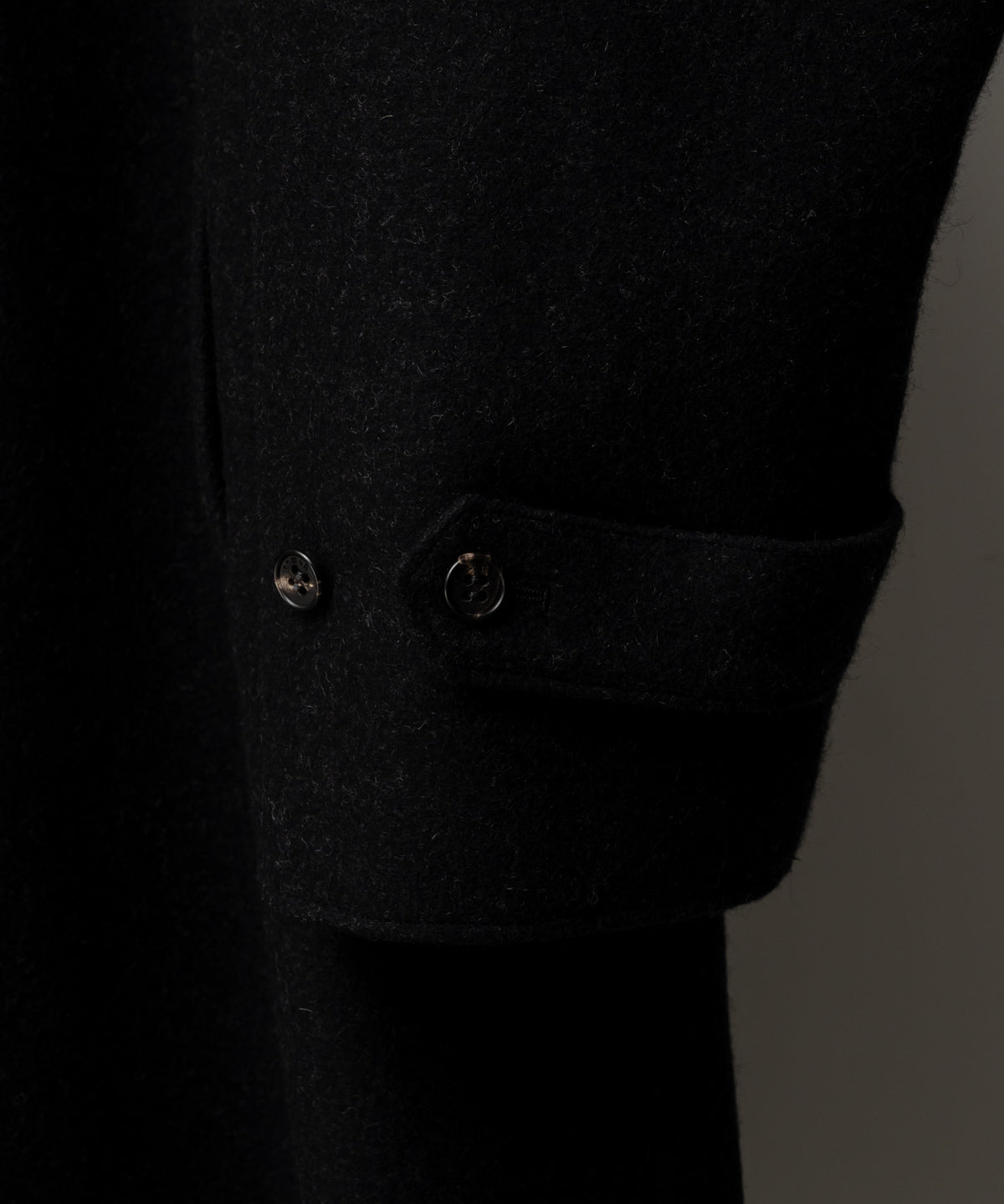 30-7-03 BOA COLLAR COAT