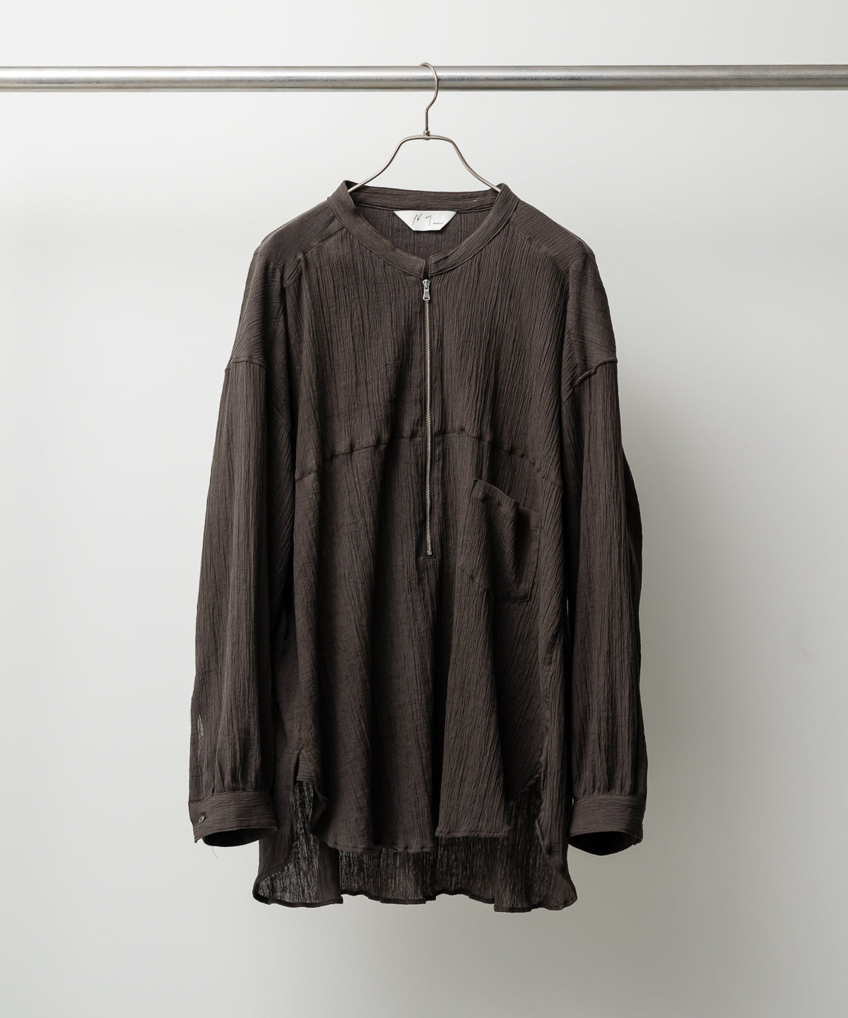 CREPE HALF ZIP SHIRT