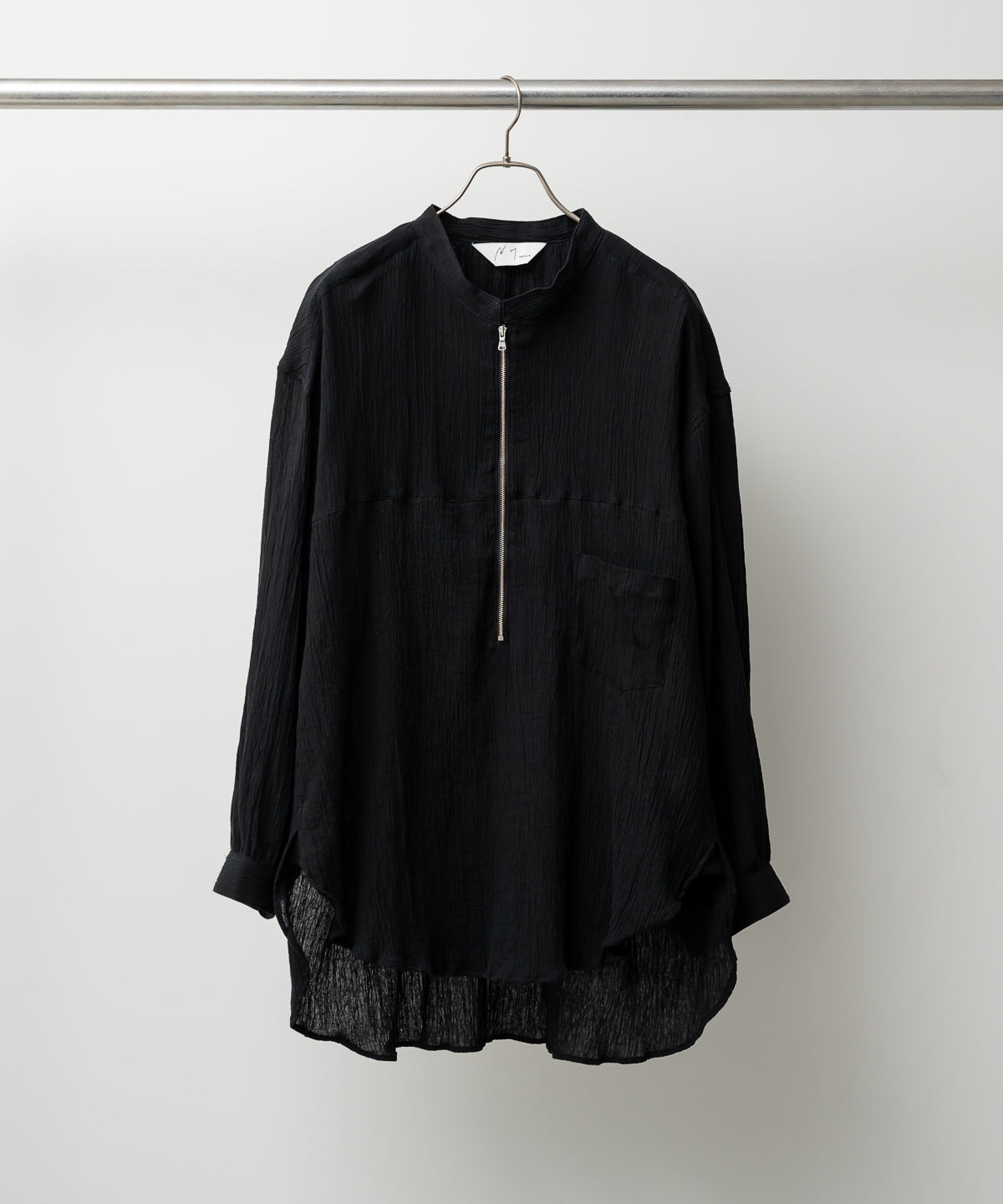 CREPE HALF ZIP SHIRT