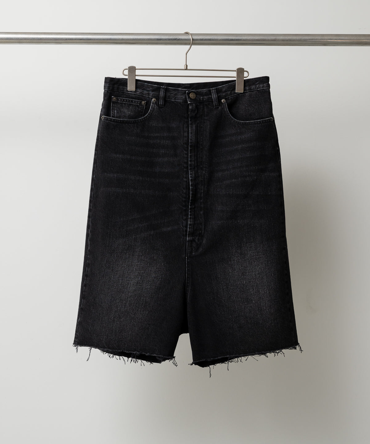 DROP RIZE CUT OFF SHORTS