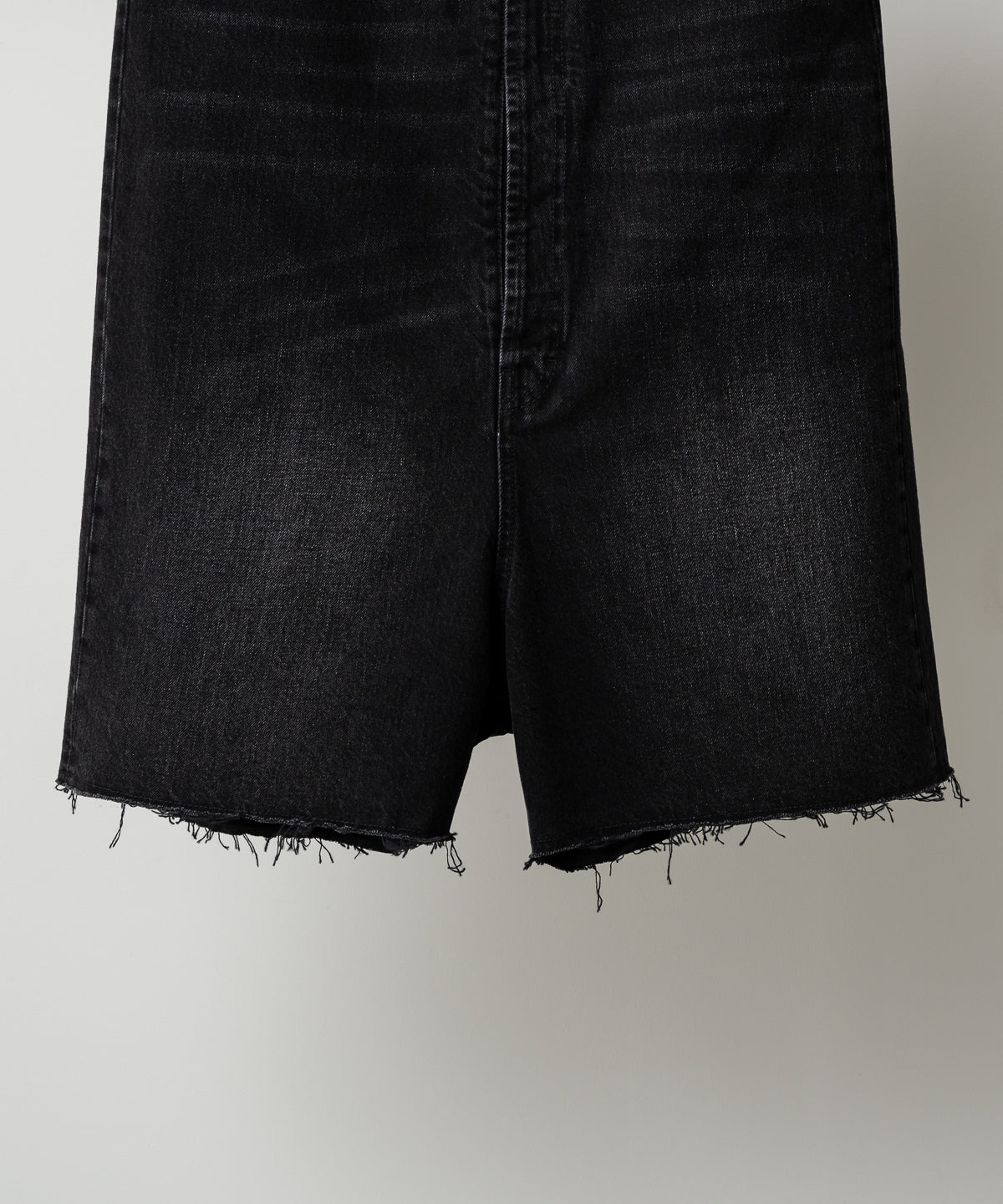DROP RIZE CUT OFF SHORTS