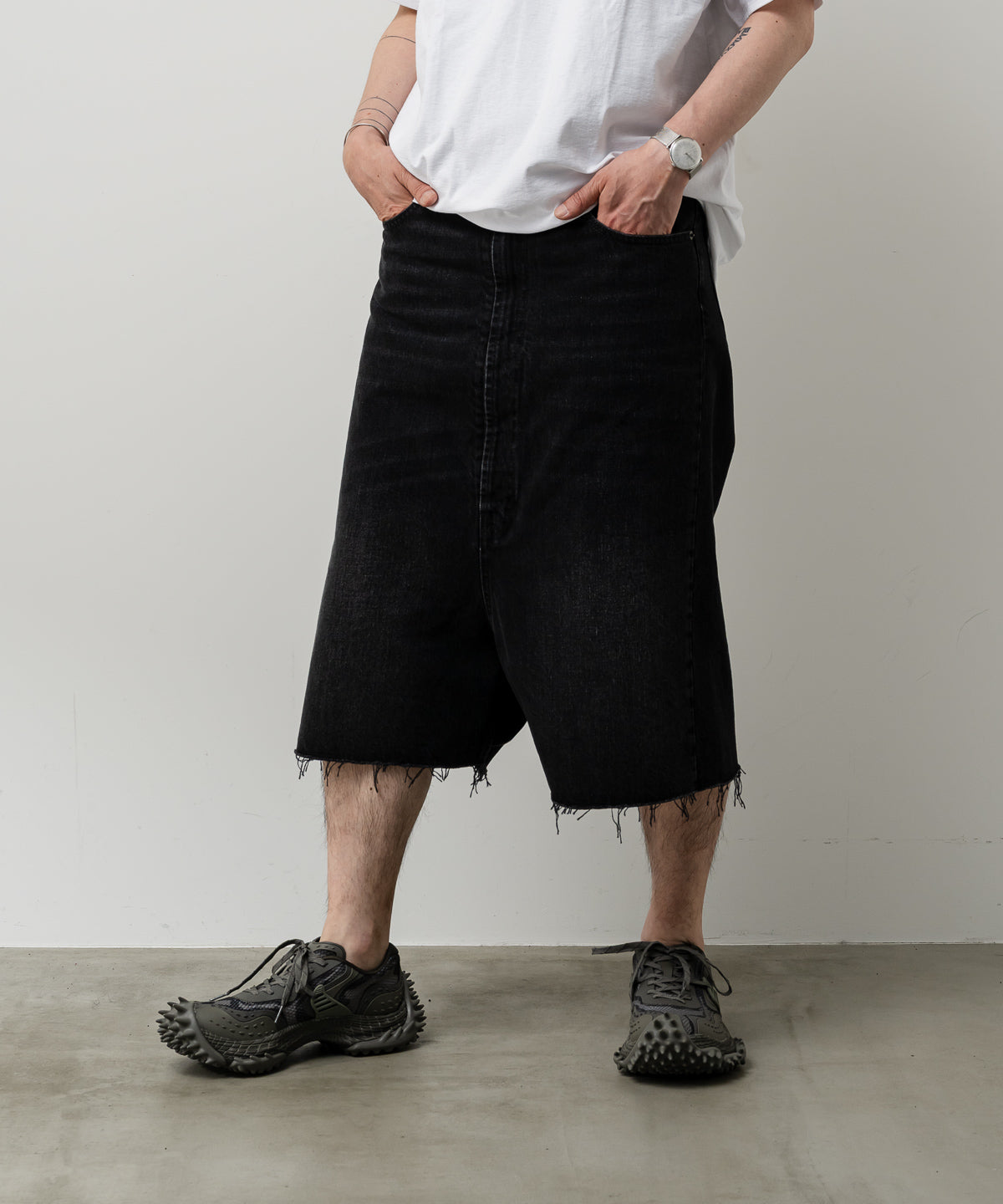 DROP RIZE CUT OFF SHORTS
