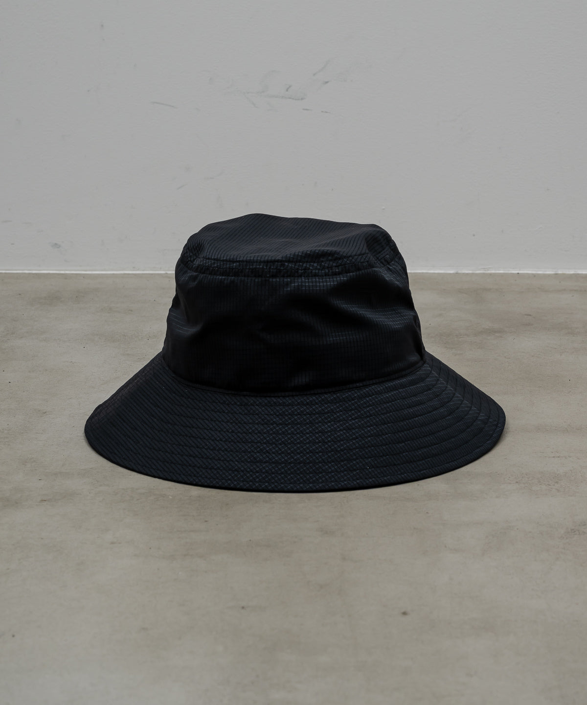 DOT AIR BUCKET HAT