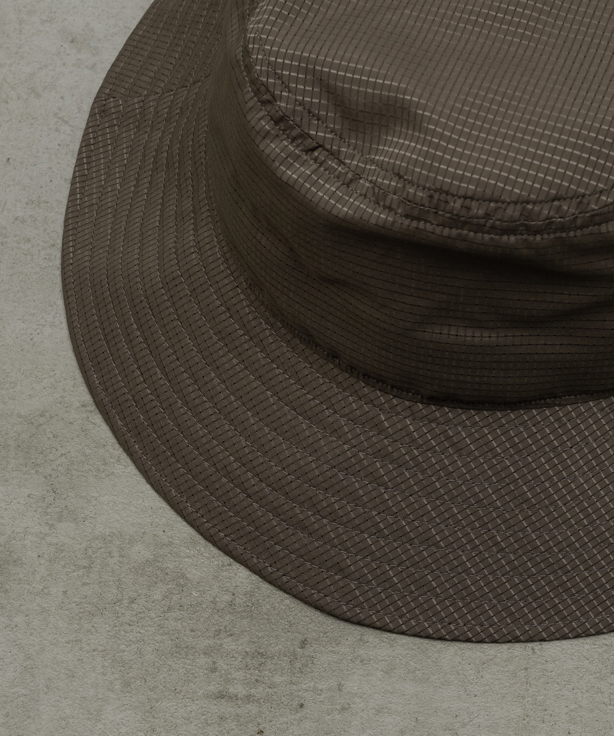 DOT AIR BUCKET HAT