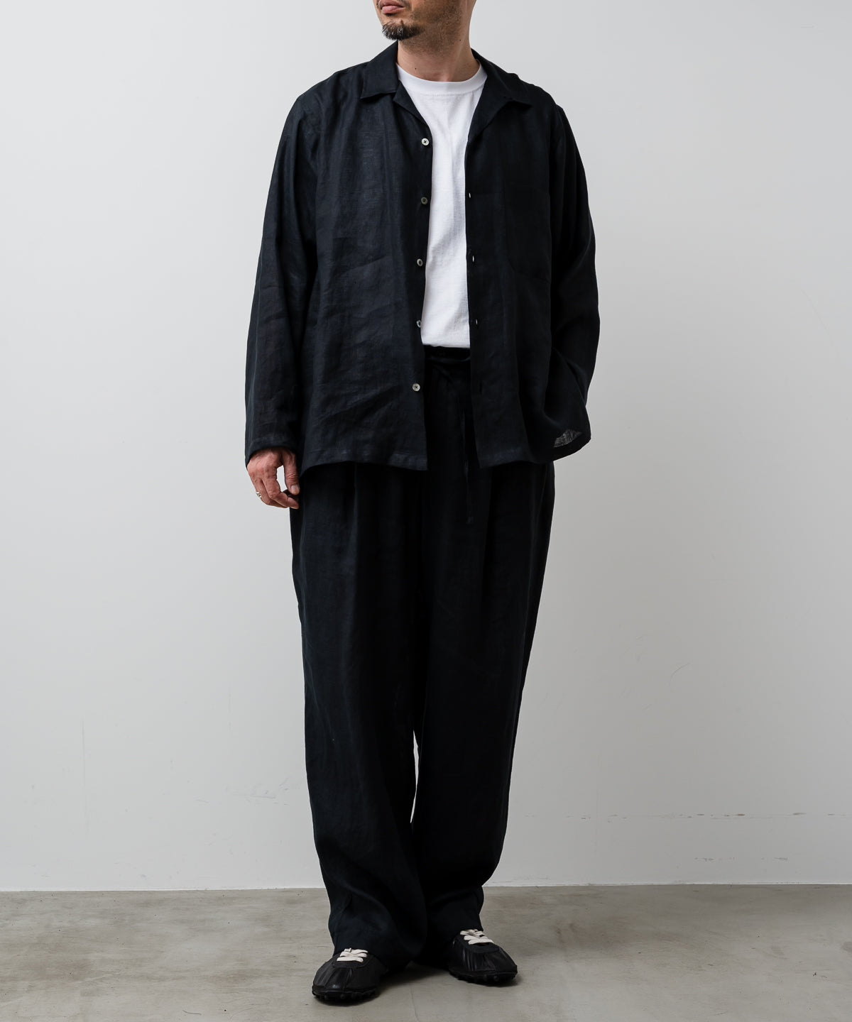 COMFORT FIT OPEN COLLAR SHIRT