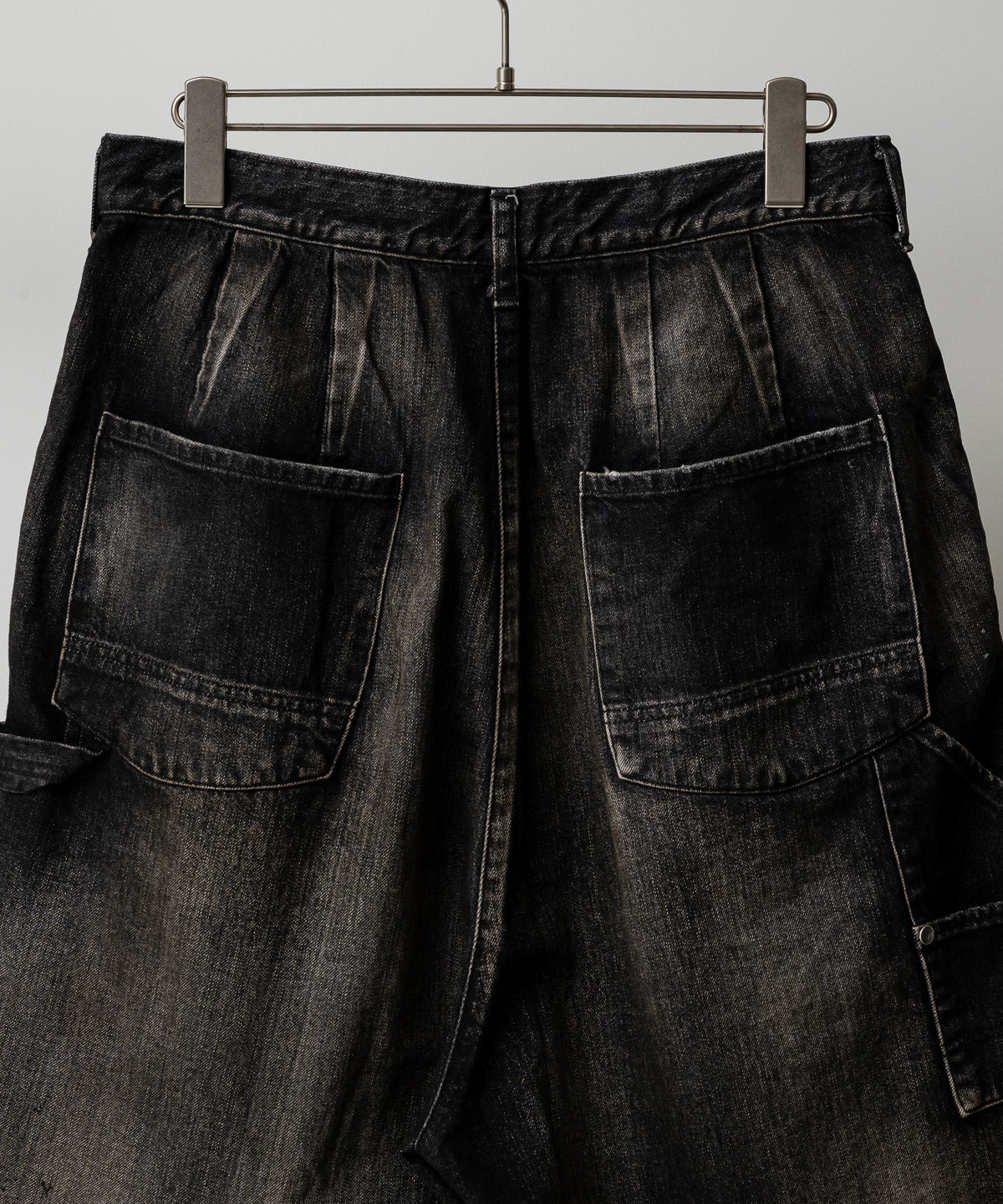DENIM PAINTER SHORTS