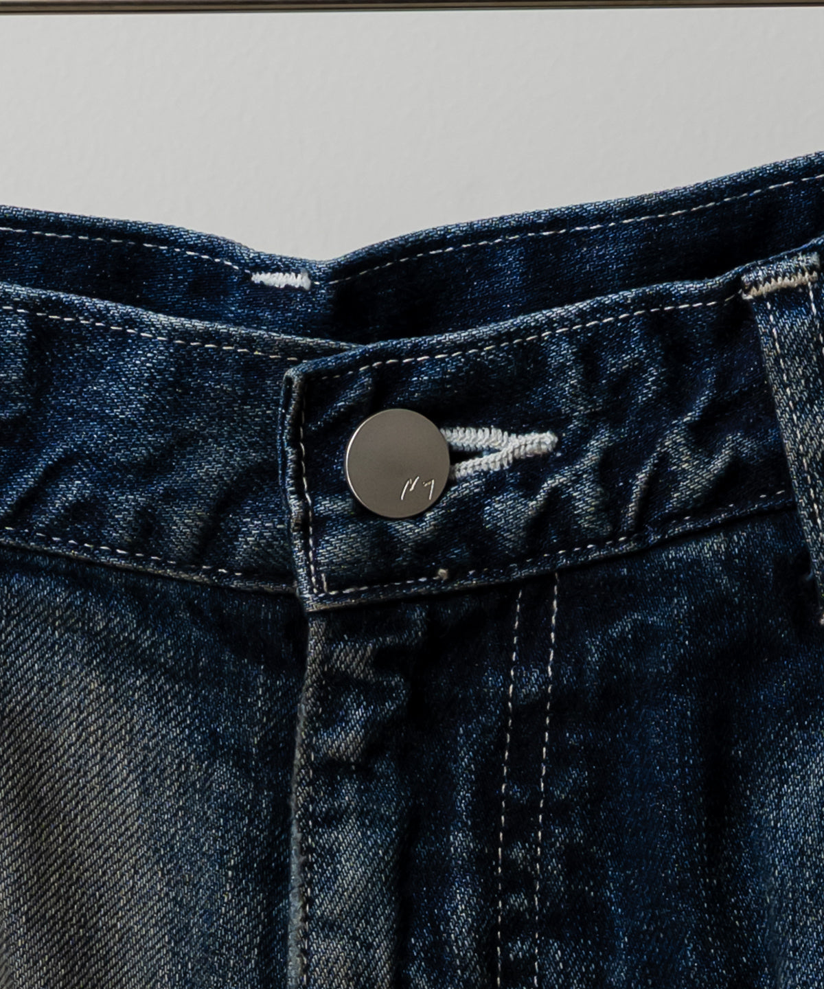 DENIM PAINTER SHORTS