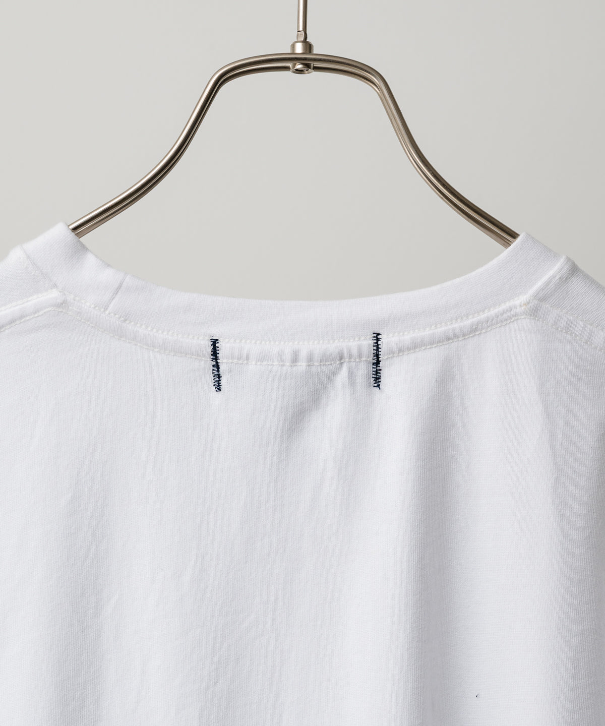 "moisture" TEE × Knuu®