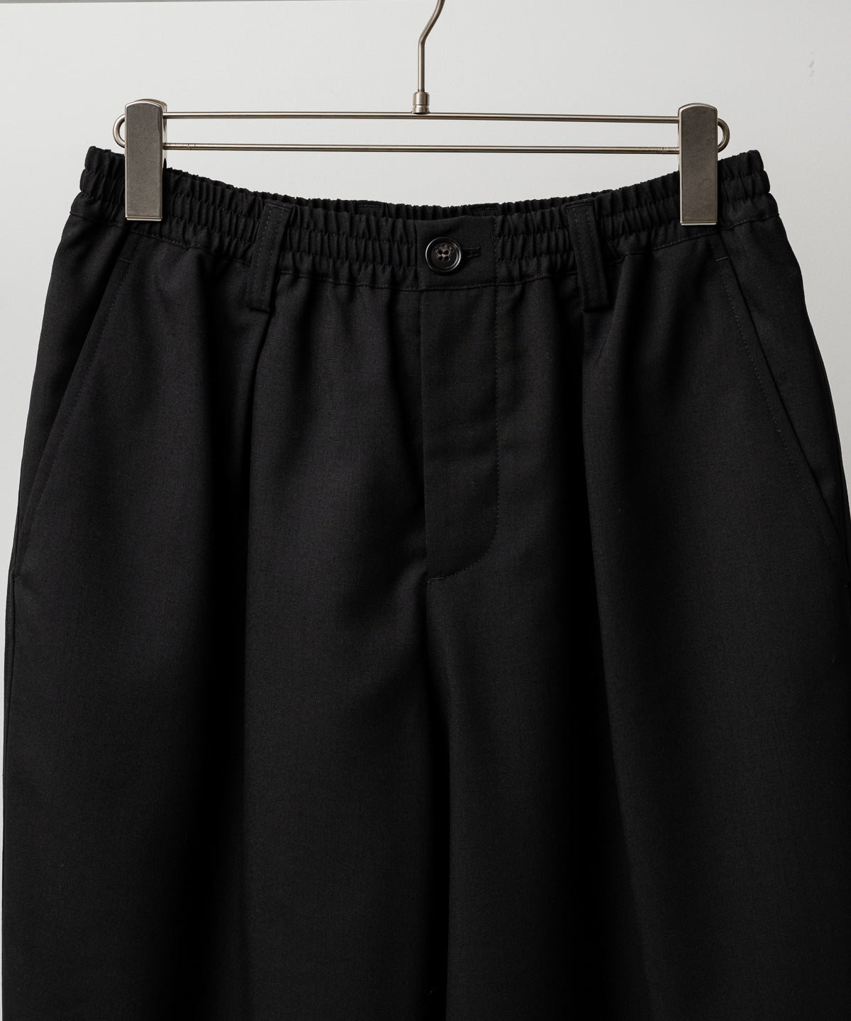 トロピカルウール製クロップドパンツ