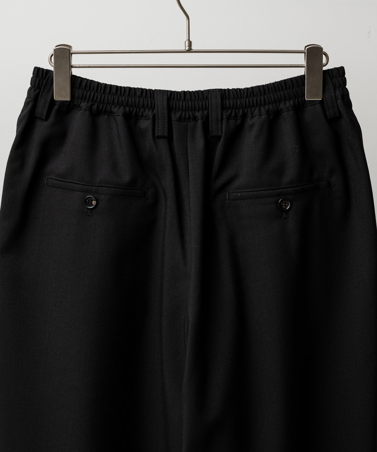 トロピカルウール製クロップドパンツ