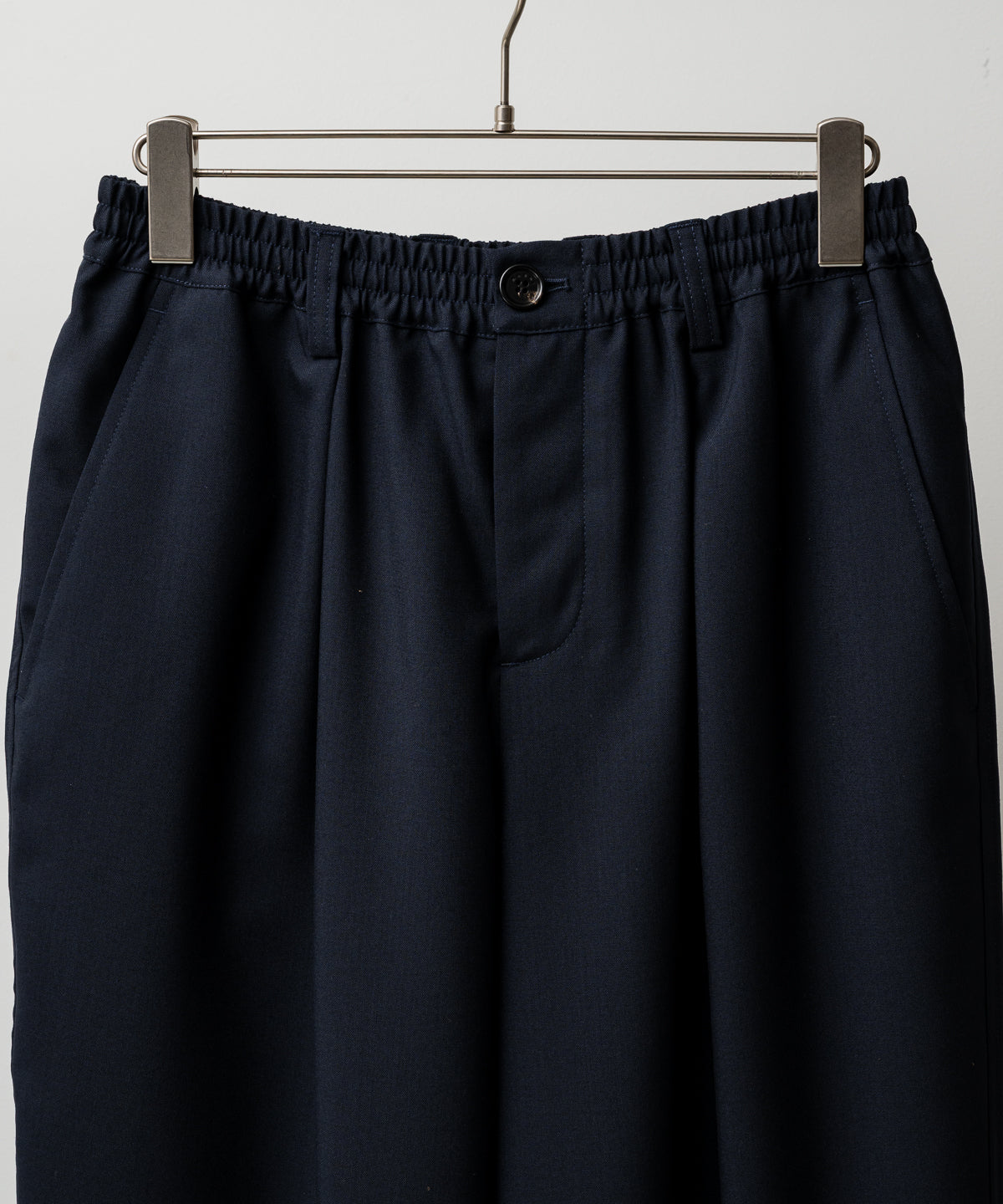 トロピカルウール製クロップドパンツ