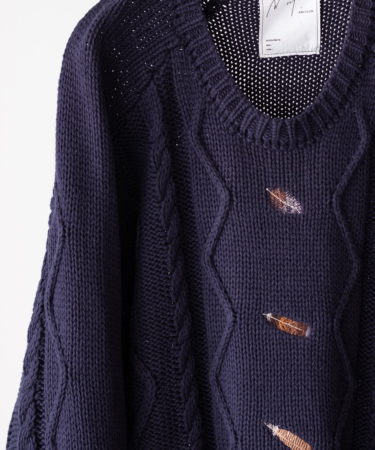 EMBROIDERY CABLE STICH KNIT