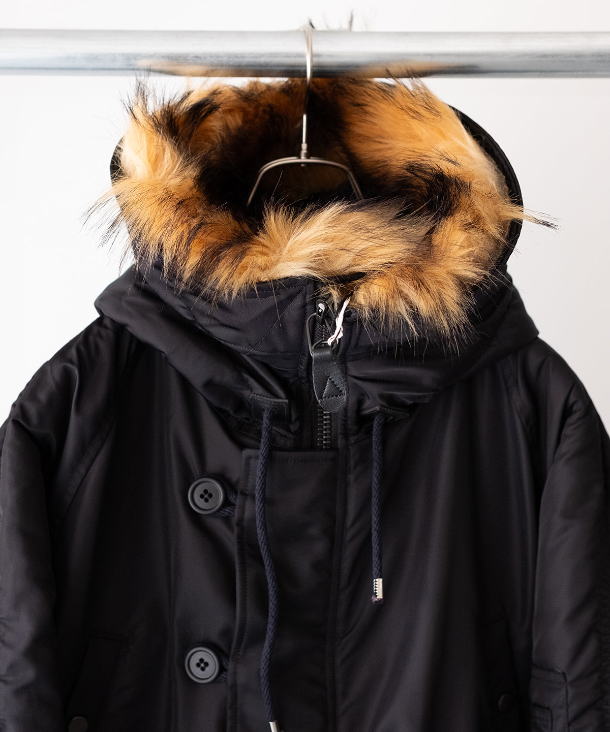 N-3B - marka – C THE C