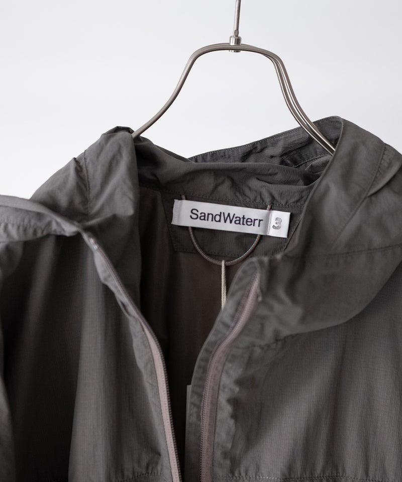 ORGANIZED HOODED PULLOVER / RIPSTOP NYLON -SandWaterr