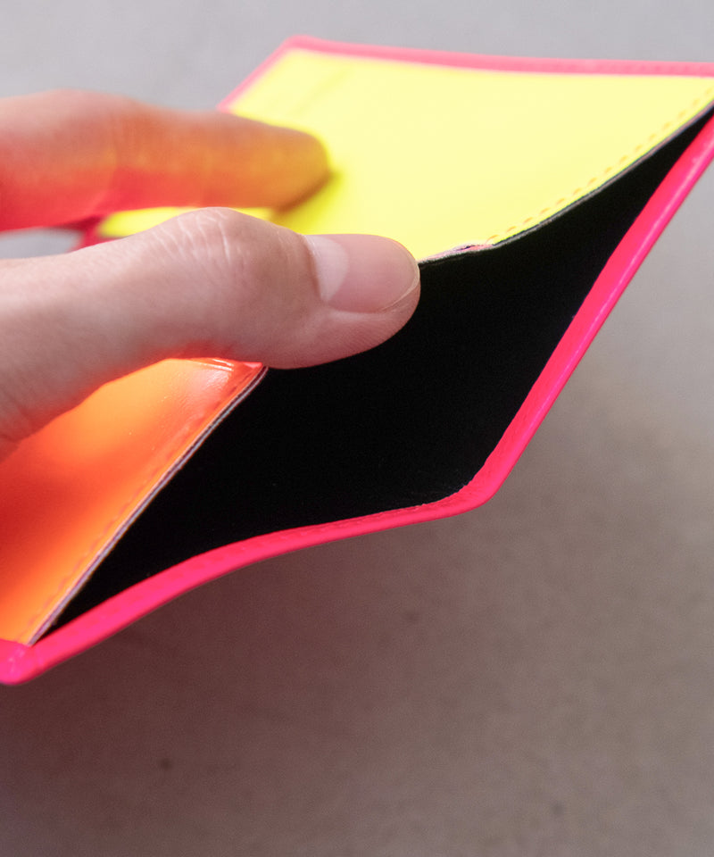 SUPER FLUO LEATHER LINE (8Z-H064-051) - Wallet COMME des GARCONS