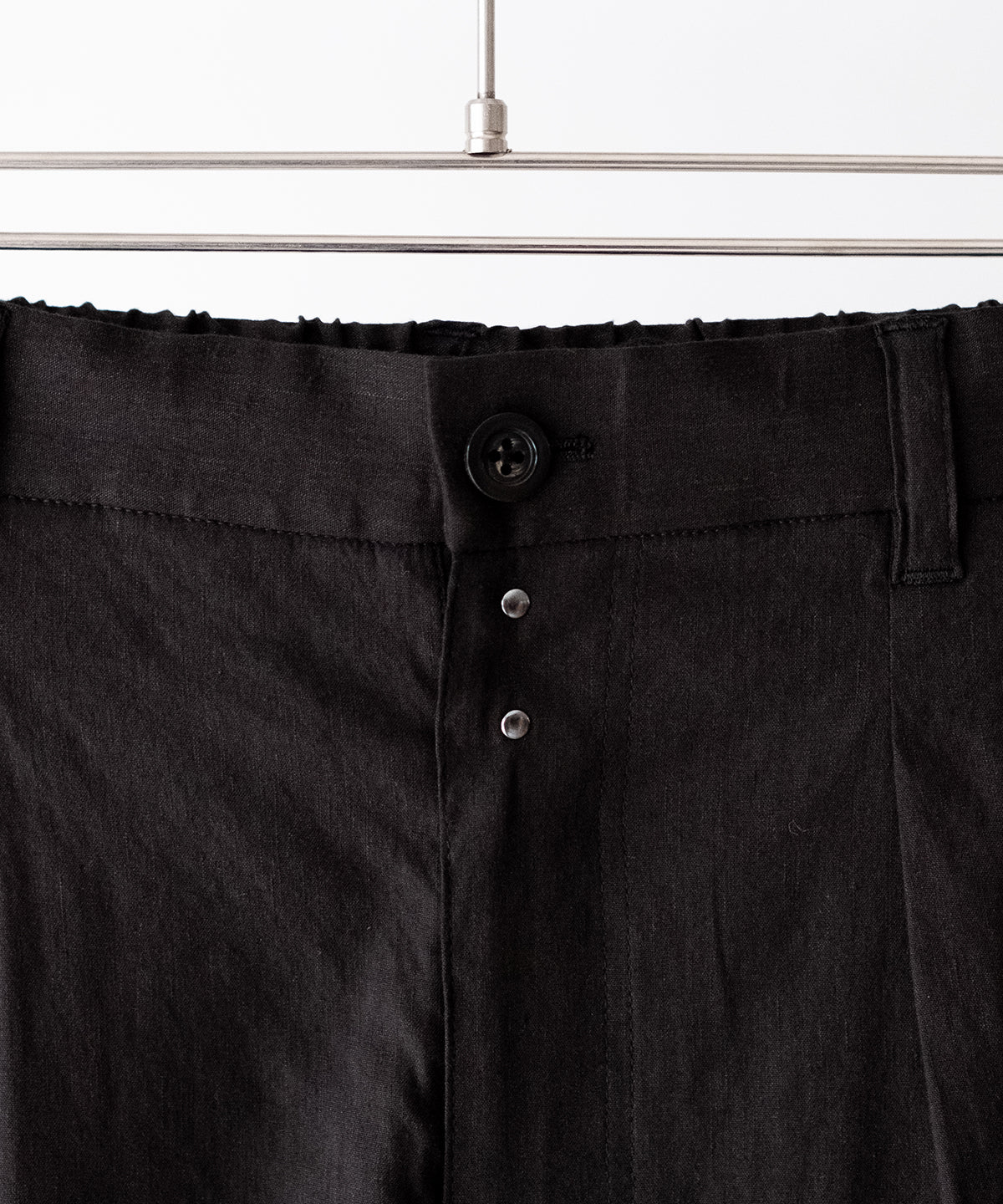 LAST 1>>L/R SHOE CUT SLACKS