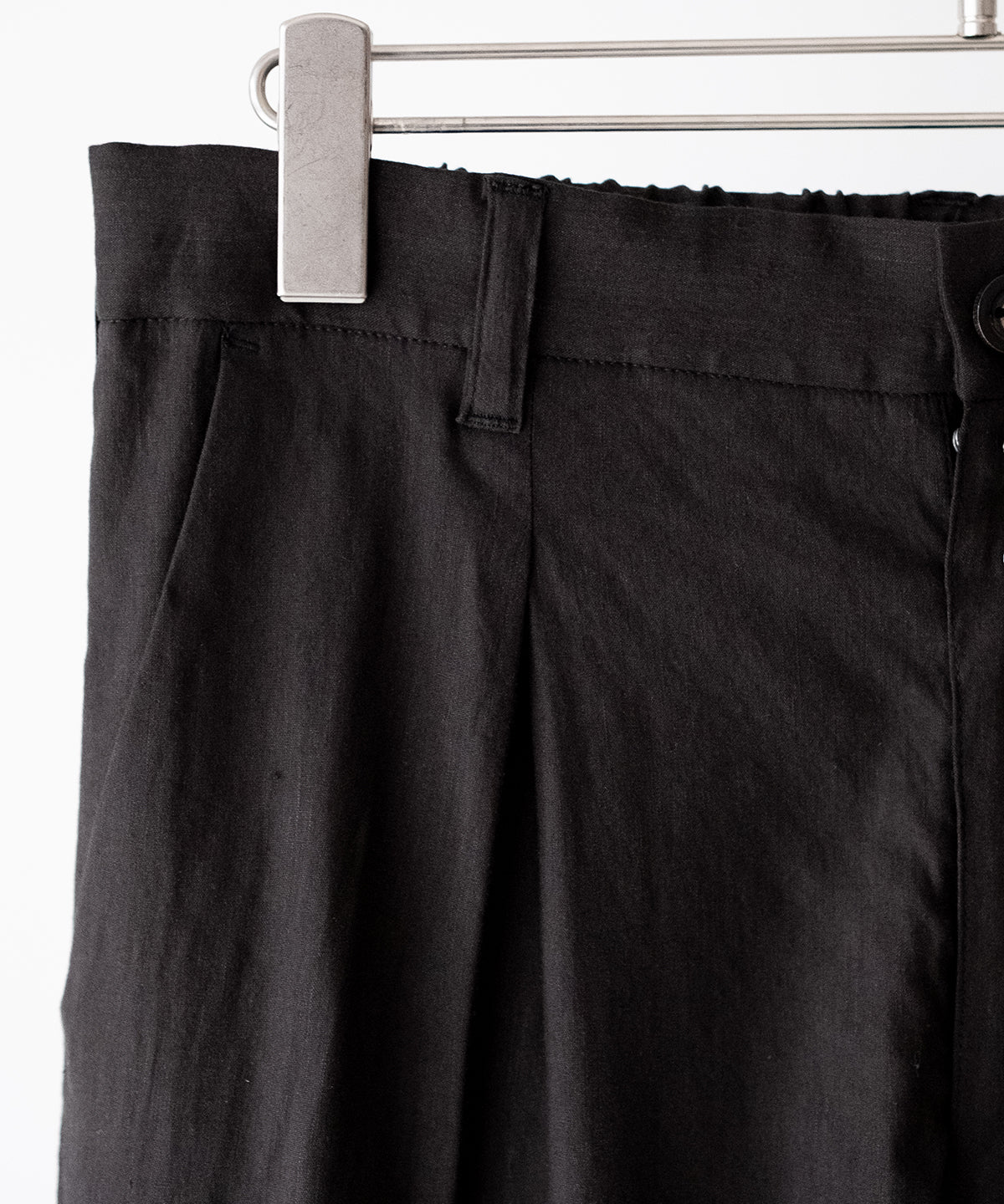 LAST 1>>L/R SHOE CUT SLACKS