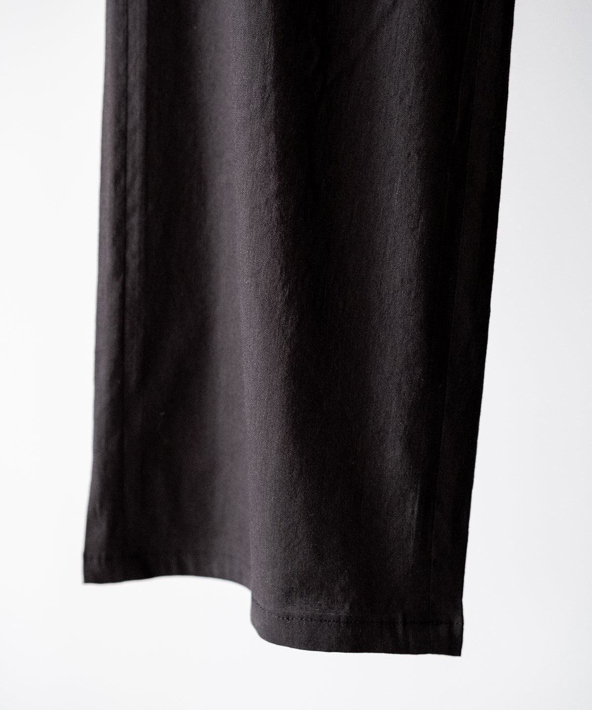 LAST 1>>L/R SHOE CUT SLACKS