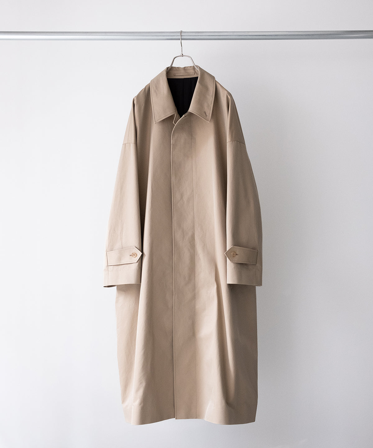 HUGE SINGLE TRENCH COAT - marka
