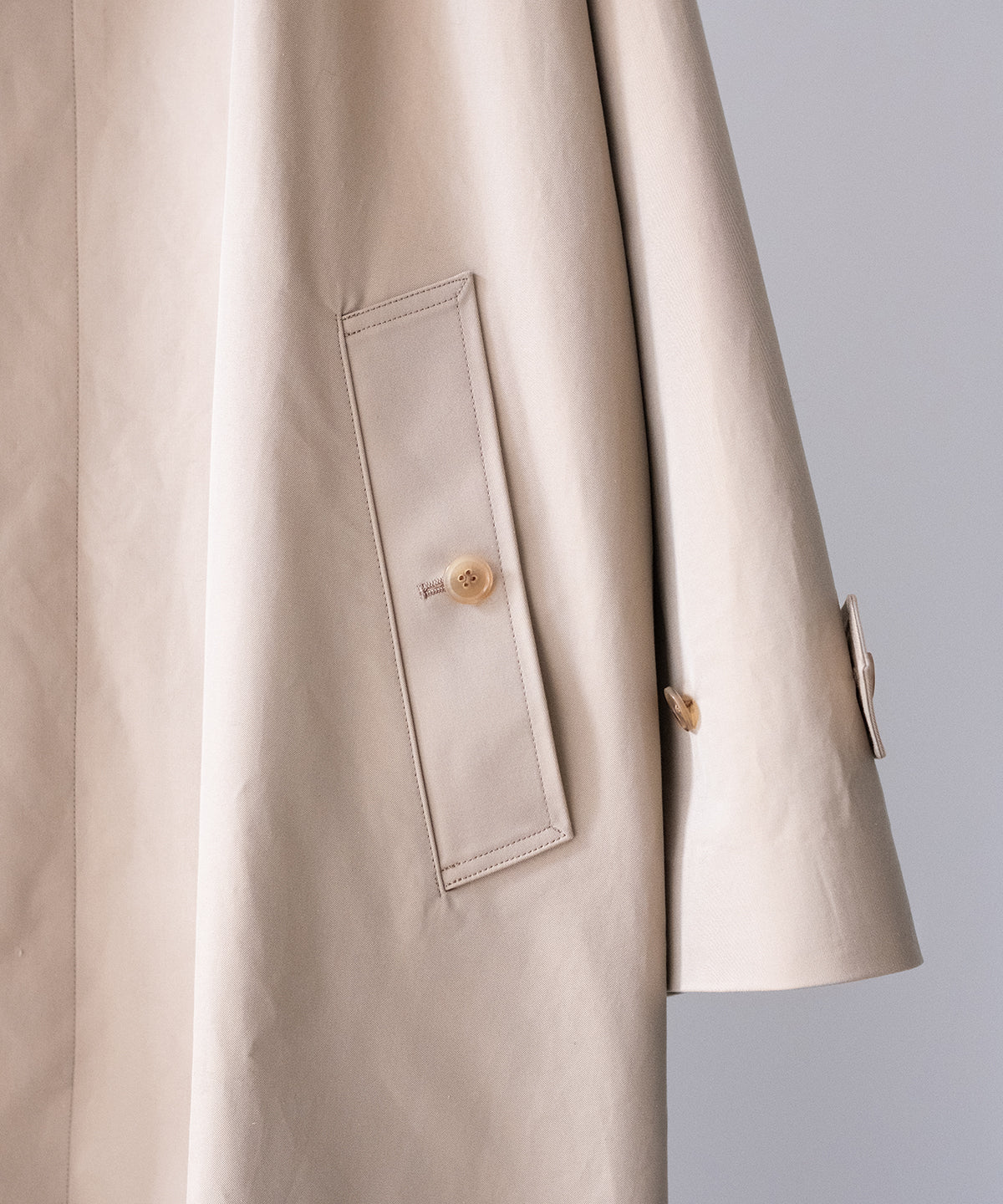 HUGE SINGLE TRENCH COAT