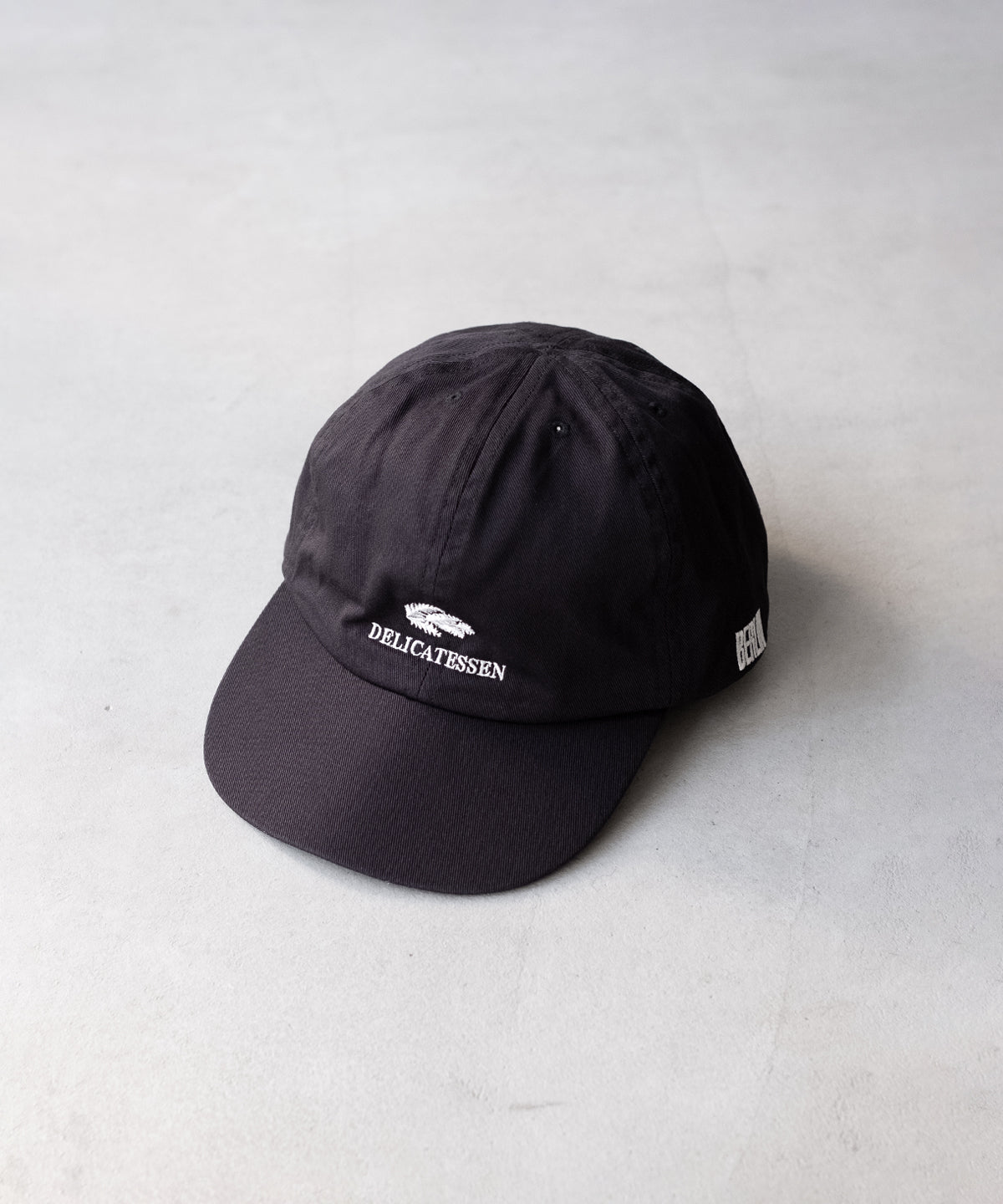 DELICASSEN CAP - COMESANDGOES