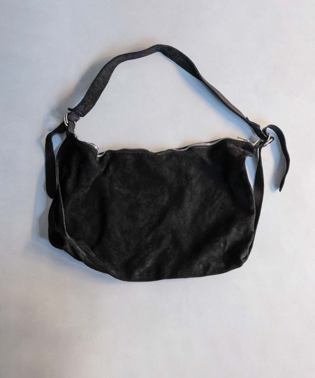 LAST1 >> Q15 LARGE CROSS - BODY BAG