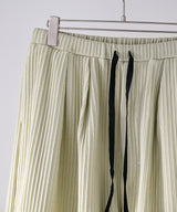 WRINKLED STRIPE TUCK SHORT PANTS - ANCELLM