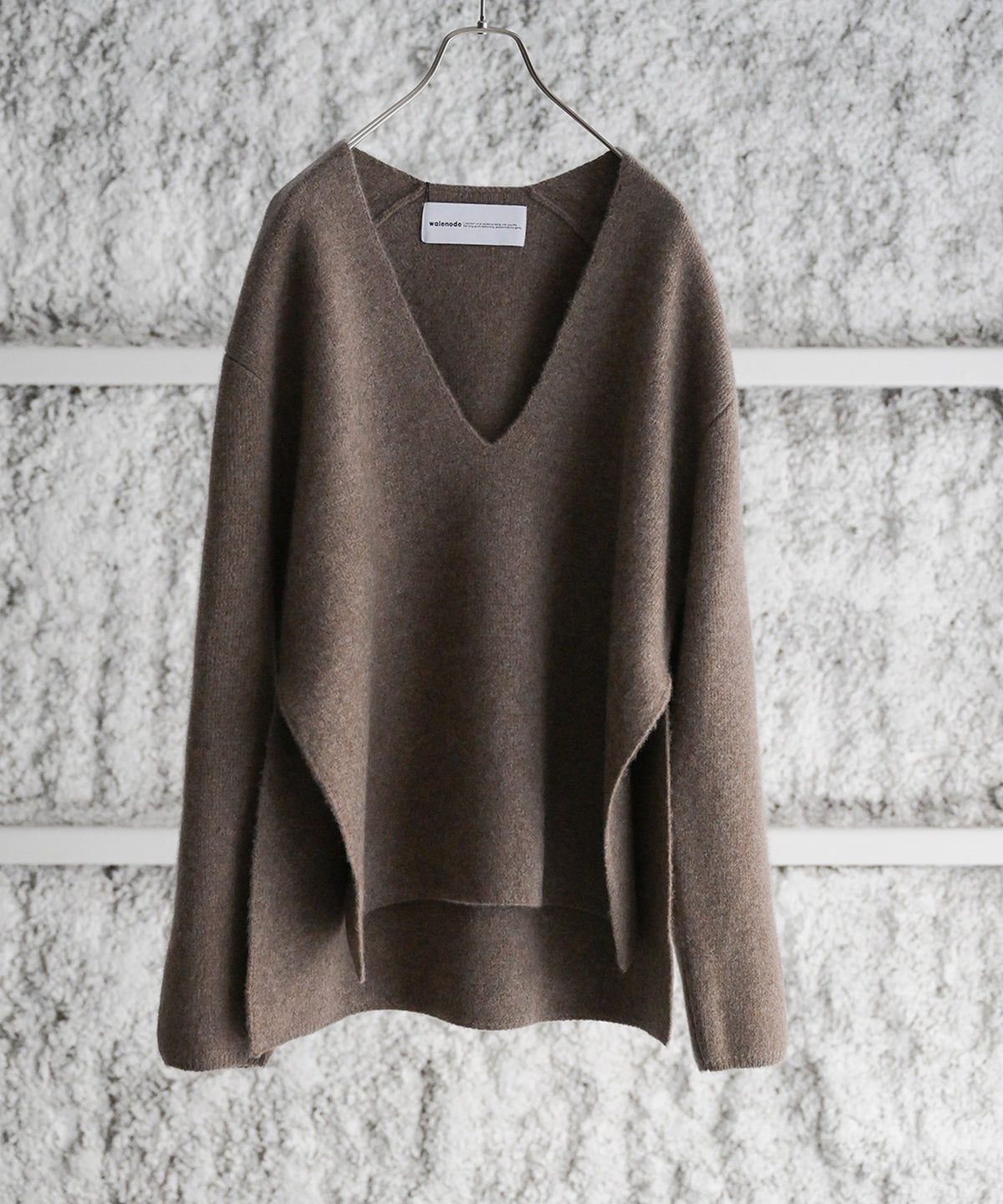 Innocent YAK Deep v-neck sweater - walenode