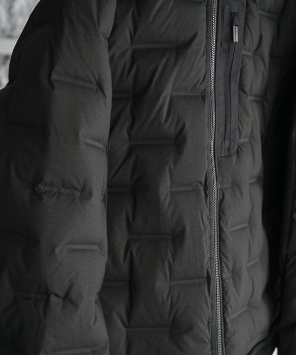 SEAMLESS DOWN JACKET    - BLK White Mountaineering®︎