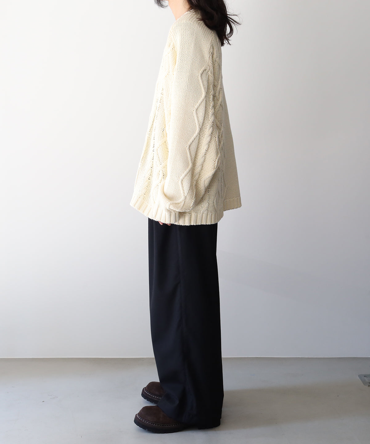 EMBROIDERY CABLE STICH KNIT