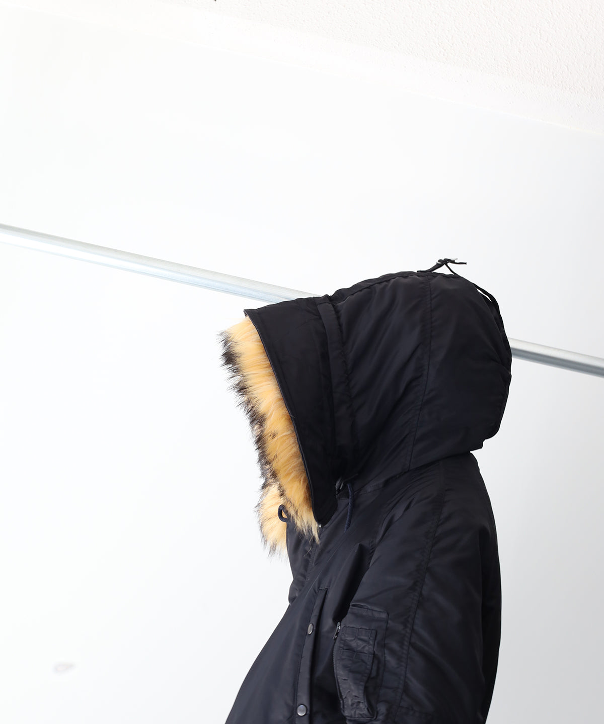 N-3B - marka – C THE C