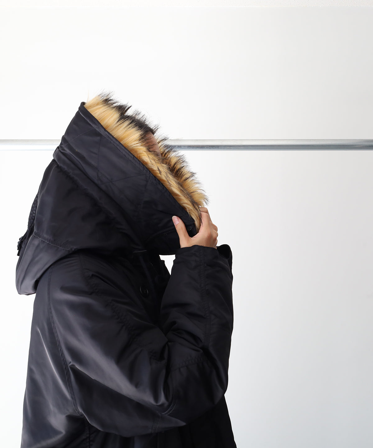 N-3B - marka – C THE C