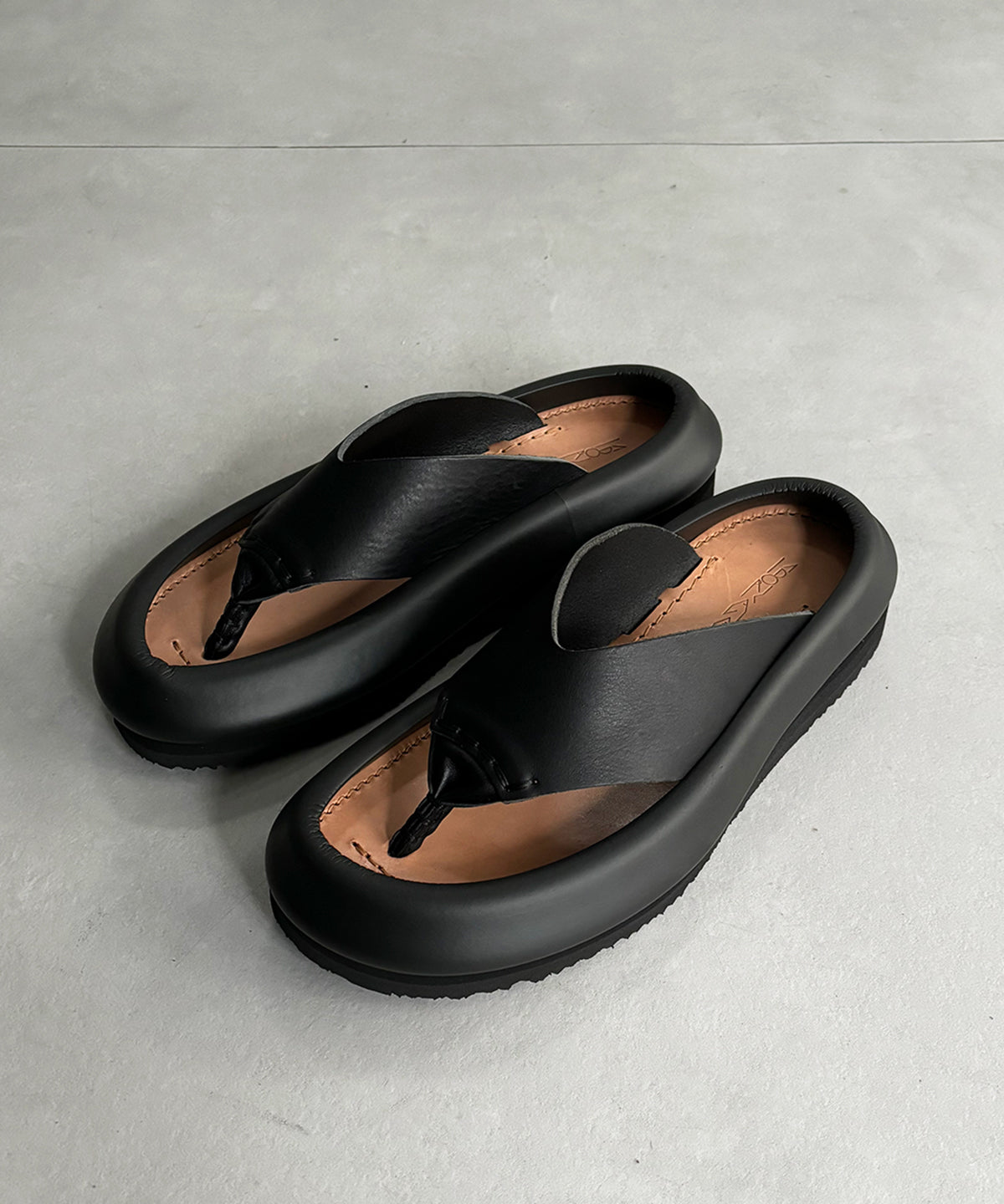 SPOILER LEATHER SANDAL - MIDORIKAWARYO – C THE C