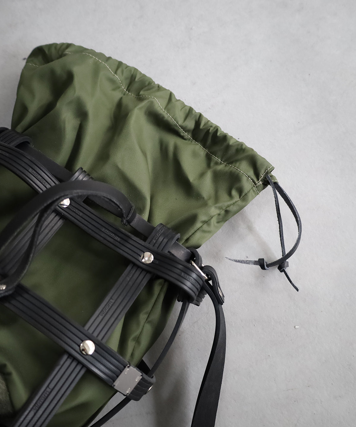 AB3 NYLON RUBBER BACKET BAG