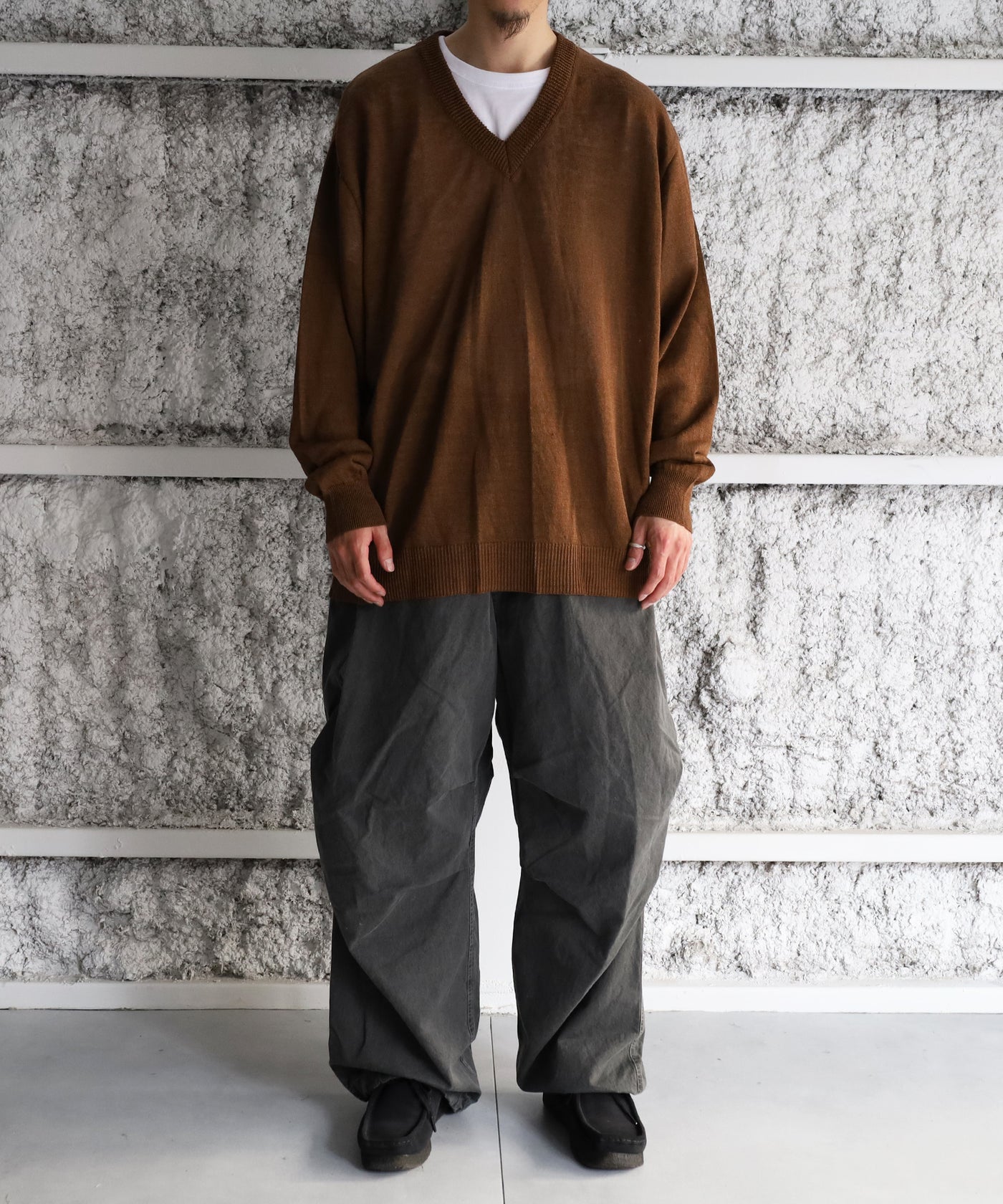 Organic hemp V-neck sweater - walenode – C THE C