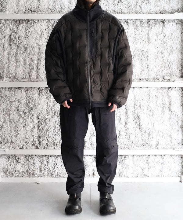 SEAMLESS DOWN JACKET    - BLK White Mountaineering®︎