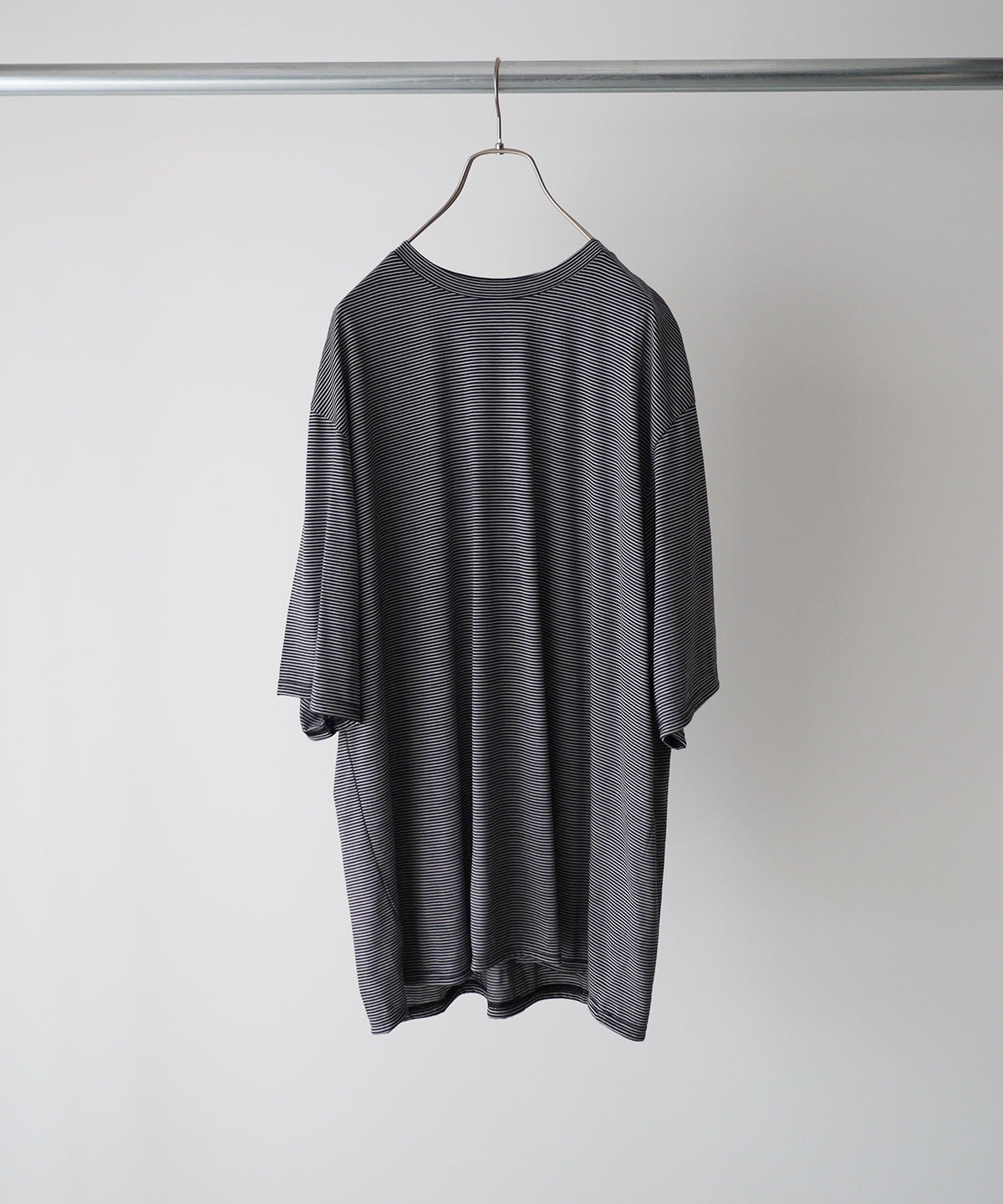 GRAY×WHITE